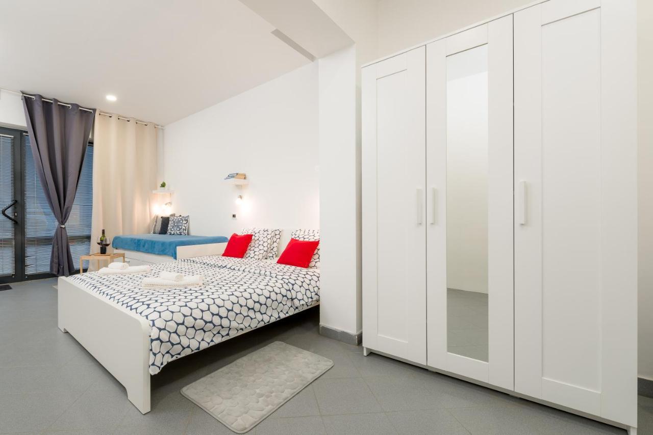 Studio Apartment Sesula Split Exteriör bild