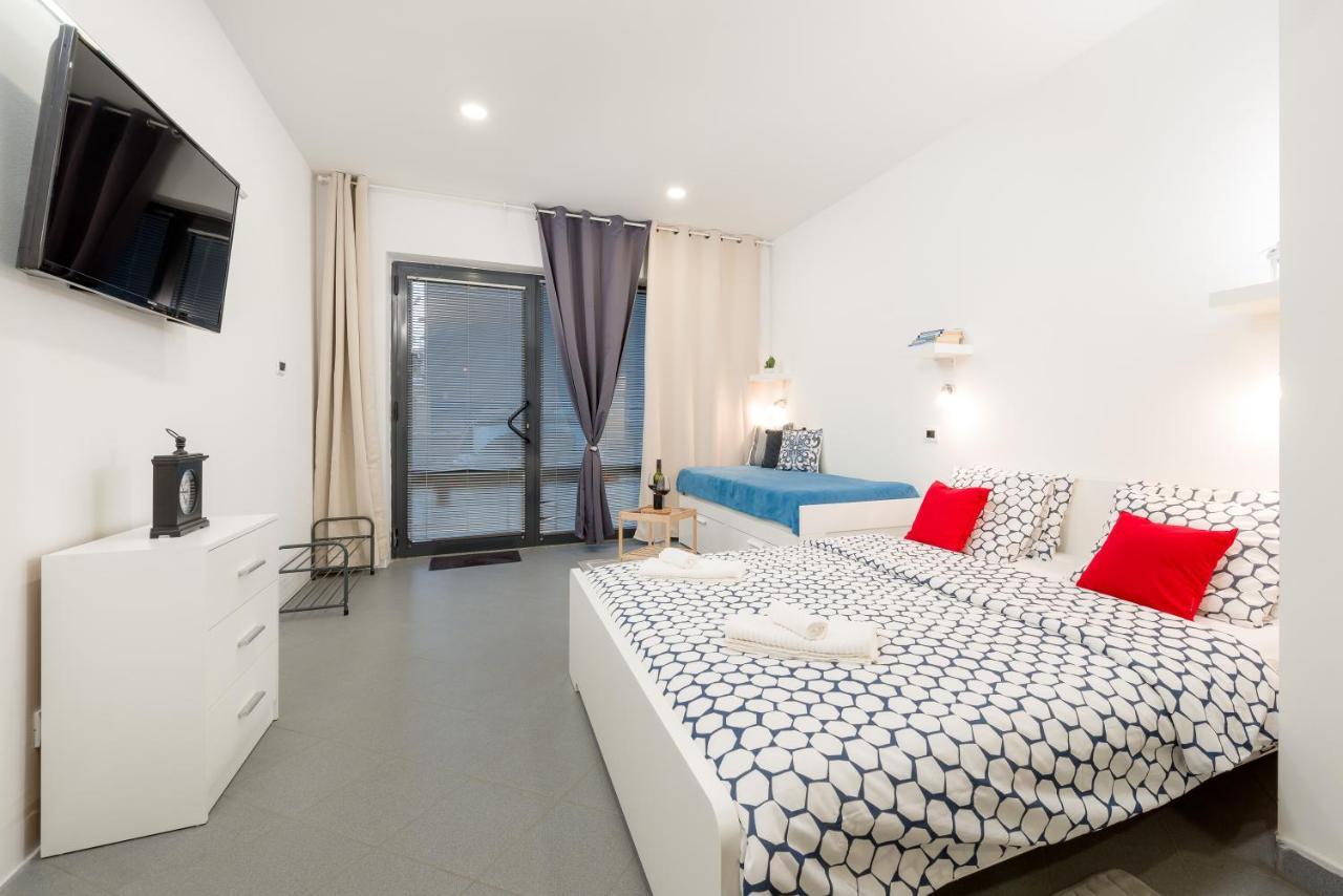 Studio Apartment Sesula Split Exteriör bild